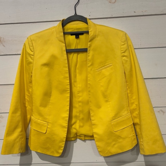 Ann Taylor Yellow Women's Blazer in size 2 - Picture 1 of 11